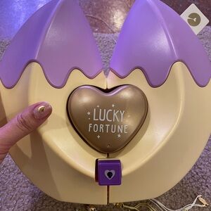 EUC Wow wee lucky fortune collectors case with over 20 bracelets